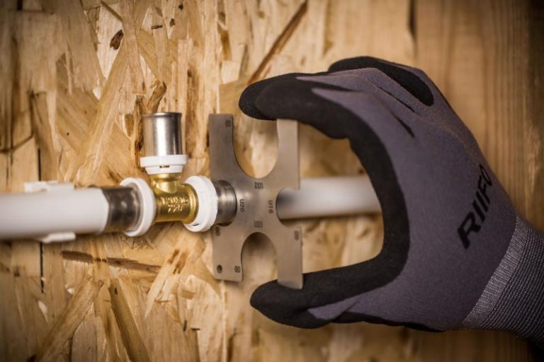 Environmental Impact of Multilayer Plumbing Systems: Sustainability and Recycling